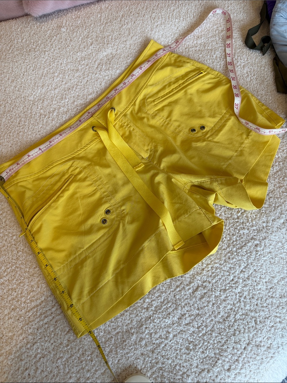 Athleta Women’s Yellow Drawstring Casual Shorts